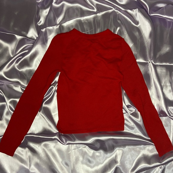 3 ADORABLE LONG SLEEVES BUNDLE!! - Picture 3 of 8